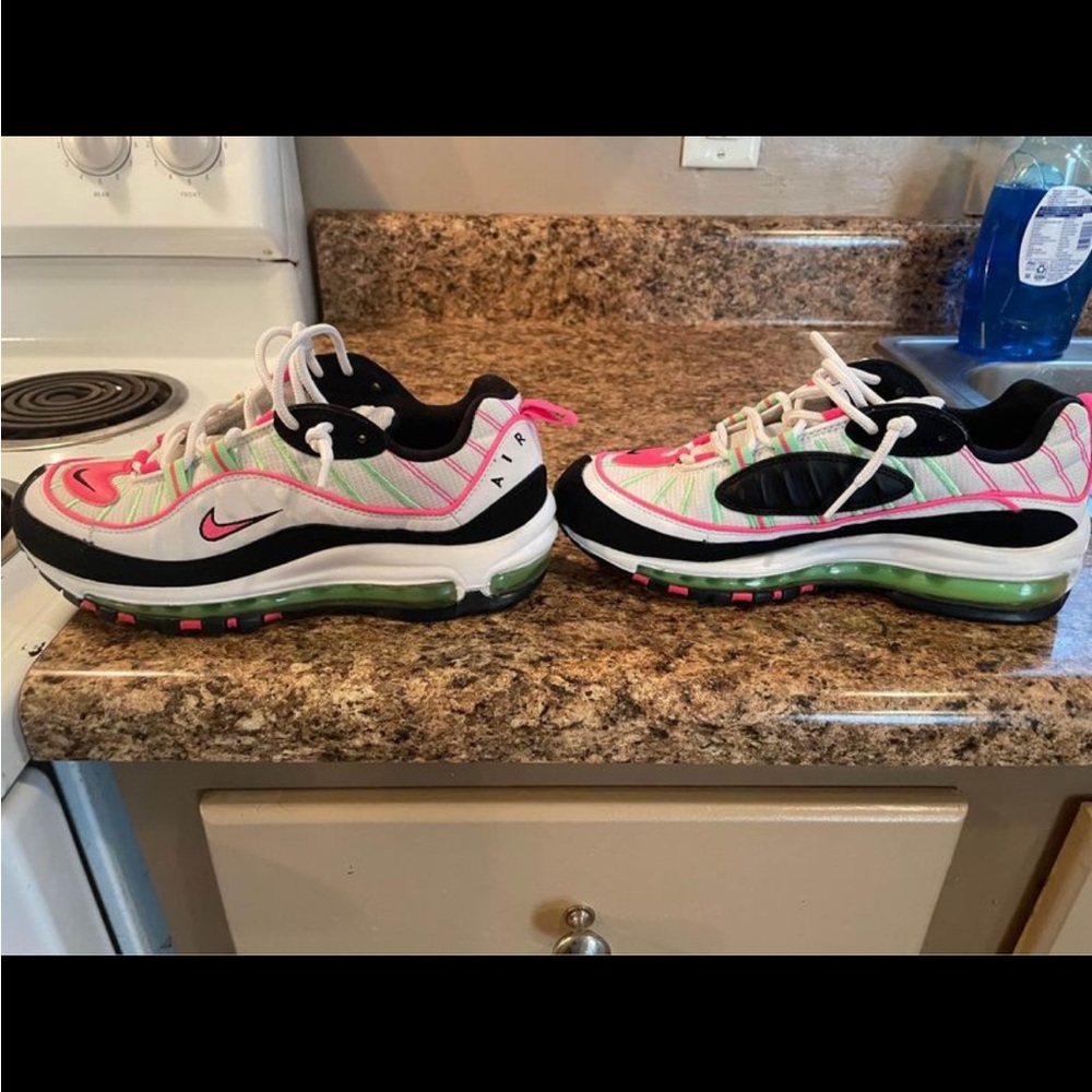 Airmax 98 watermelon size 8